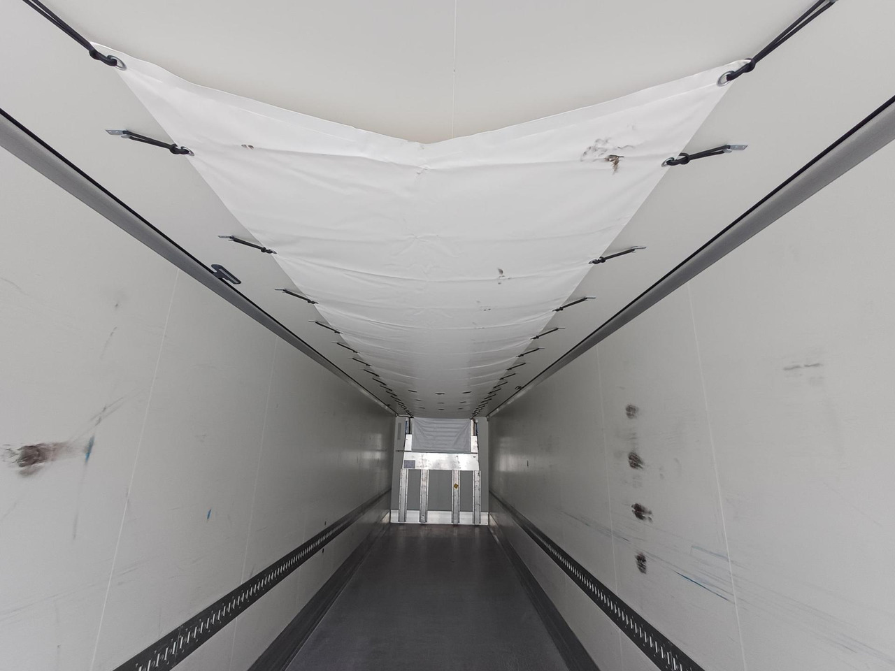 2022 Krone SDR Cool Liner FP 60 ThermoKing SLXi 300 - Polprikolica hladilnik: slika 2 2022 Krone SDR Cool Liner FP 60 ThermoKing SLXi 300 - Polprikolica hladilnik: slika 2