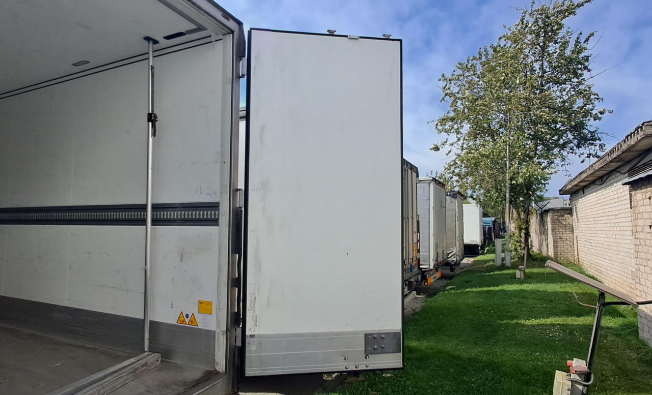 2022 Schmitz Cargobull SKO FP 60 ThermoKing SLXi 300 - Polprikolica hladilnik: slika 4 2022 Schmitz Cargobull SKO FP 60 ThermoKing SLXi 300 - Polprikolica hladilnik: slika 4