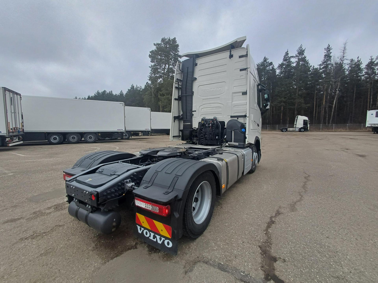 2022 Volvo FH 500 Globetrotter XL Varios - Vlačilec: slika 4 2022 Volvo FH 500 Globetrotter XL Varios - Vlačilec: slika 4