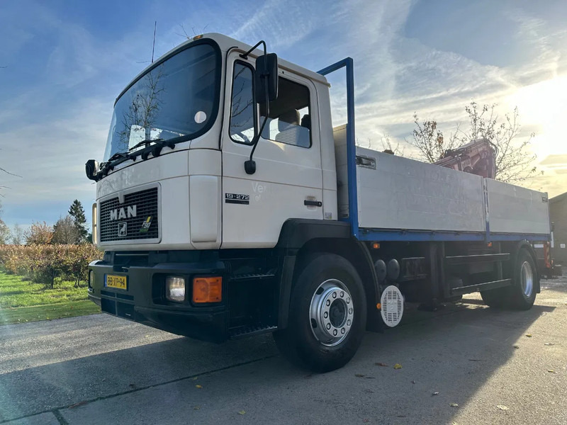 MAN 19.272 F90 / NL TRUCK / 4X2 / EURO1 / ATLAS AK140.1-6,2/1 / MANUAL / FIRST OWNER - Tovornjak z dvigalom: slika 1 MAN 19.272 F90 / NL TRUCK / 4X2 / EURO1 / ATLAS AK140.1-6,2/1 / MANUAL / FIRST OWNER - Tovornjak z dvigalom: slika 1