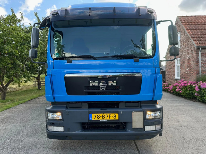 MAN TGM 15.250 / NL TRUCK / EURO 5 / SLIDING ROOF / BOX + TAILLIFT / FULL AIR / NAVI - Tovornjak zabojnik: slika 2 MAN TGM 15.250 / NL TRUCK / EURO 5 / SLIDING ROOF / BOX + TAILLIFT / FULL AIR / NAVI - Tovornjak zabojnik: slika 2