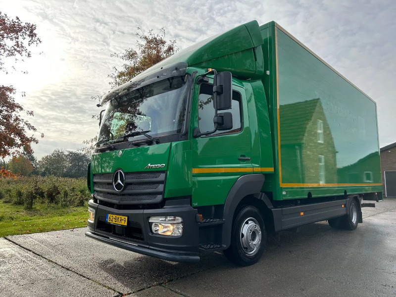 Mercedes-Benz Atego 1018 / NL TRUCK / LOW KM / AIRCO / EURO 6 / BOX+LIFT+SIDE DOOR / 10T / AUTOMATIC - Tovornjak zabojnik: slika 1 Mercedes-Benz Atego 1018 / NL TRUCK / LOW KM / AIRCO / EURO 6 / BOX+LIFT+SIDE DOOR / 10T / AUTOMATIC - Tovornjak zabojnik: slika 1