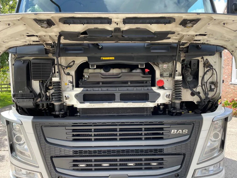 Volvo FM 460 EURO 6 / TOP!! / NL TRUCK / GLOBETROTTER / SAFETY SYSTEMS - Vlačilec: slika 3 Volvo FM 460 EURO 6 / TOP!! / NL TRUCK / GLOBETROTTER / SAFETY SYSTEMS - Vlačilec: slika 3