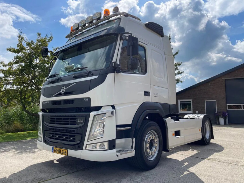 Volvo FM 460 EURO 6 / TOP!! / NL TRUCK / GLOBETROTTER / SAFETY SYSTEMS - Vlačilec: slika 1 Volvo FM 460 EURO 6 / TOP!! / NL TRUCK / GLOBETROTTER / SAFETY SYSTEMS - Vlačilec: slika 1