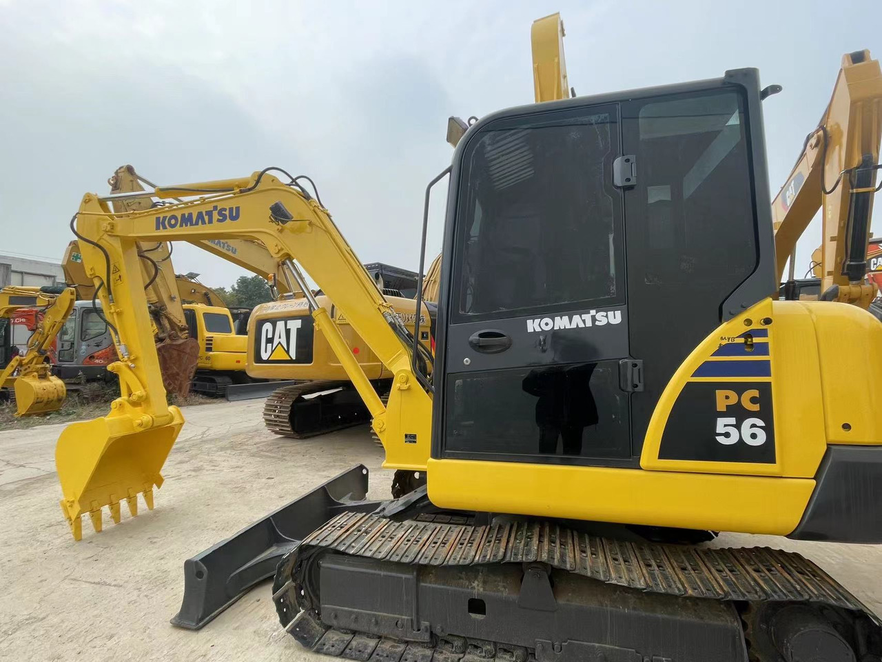 KOMATSU PC56-7 - Gradbeni stroj: slika 1 KOMATSU PC56-7 - Gradbeni stroj: slika 1