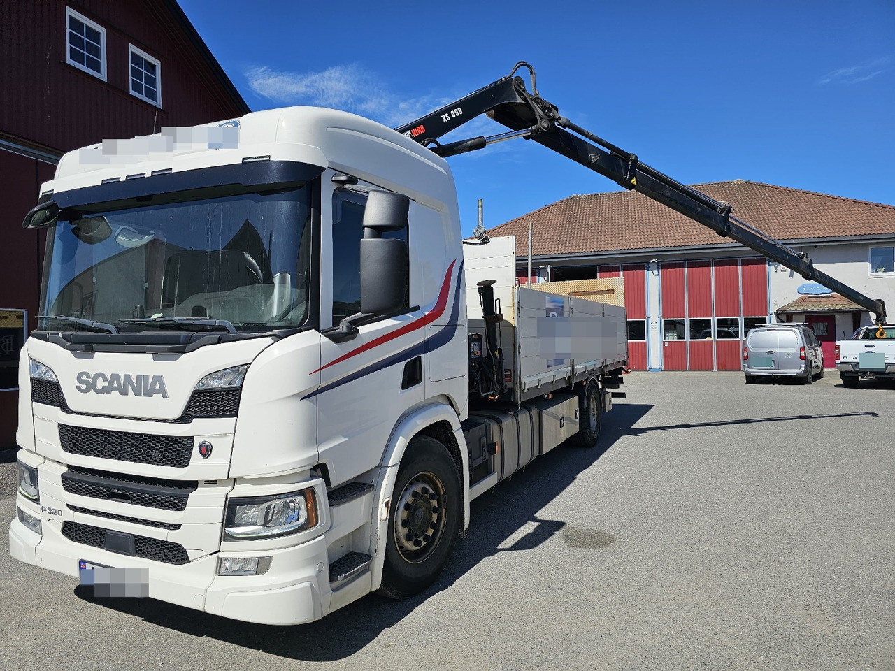 Scania P320 - Tovornjak s kesonom, Tovornjak z dvigalom: slika 1 Scania P320 - Tovornjak s kesonom, Tovornjak z dvigalom: slika 1