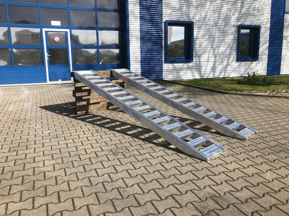 Alurampen Satz 2,5m 2000KG Minibagger Minilader Quad Auffahrrampe *INKL.19% MWST* - Nakladalna rampa: slika 3 Alurampen Satz 2,5m 2000KG Minibagger Minilader Quad Auffahrrampe *INKL.19% MWST* - Nakladalna rampa: slika 3