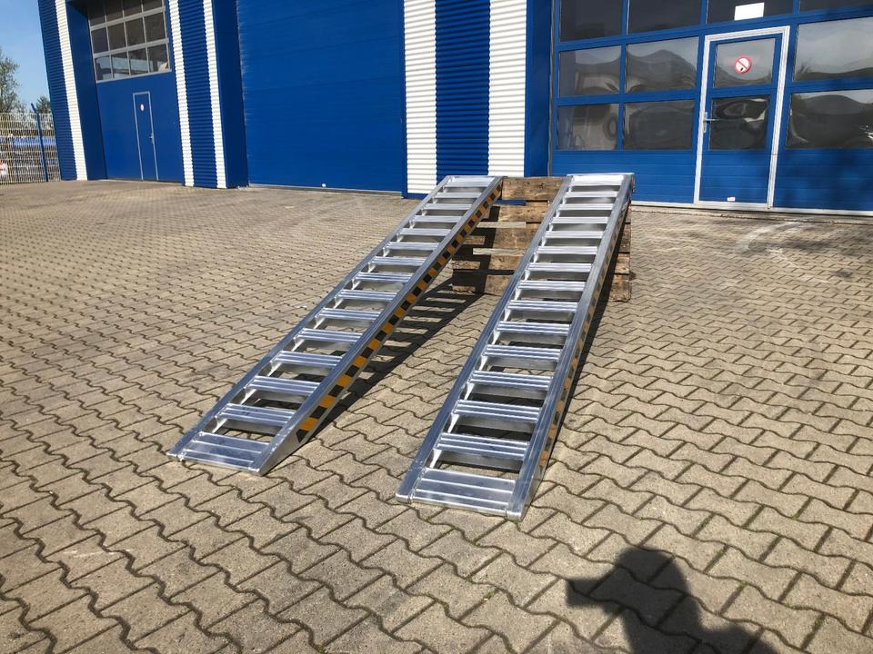 Alurampen Satz 2,5m 2000KG Minibagger Minilader Quad Auffahrrampe *INKL.19% MWST* - Nakladalna rampa: slika 2 Alurampen Satz 2,5m 2000KG Minibagger Minilader Quad Auffahrrampe *INKL.19% MWST* - Nakladalna rampa: slika 2