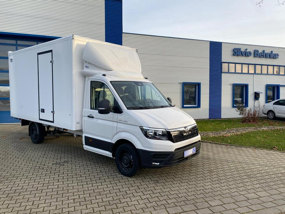 MAN TGE 3.160 Next Level Blyss Kofferaufbau Lang *INKL.19% MWST*HECKANTRIEB*AHK*PDC*TEMPO *UVM*SOFORT VERFÜGBAR!* - Dostavno vozilo z zabojnikom: slika 1 MAN TGE 3.160 Next Level Blyss Kofferaufbau Lang *INKL.19% MWST*HECKANTRIEB*AHK*PDC*TEMPO *UVM*SOFORT VERFÜGBAR!* - Dostavno vozilo z zabojnikom: slika 1