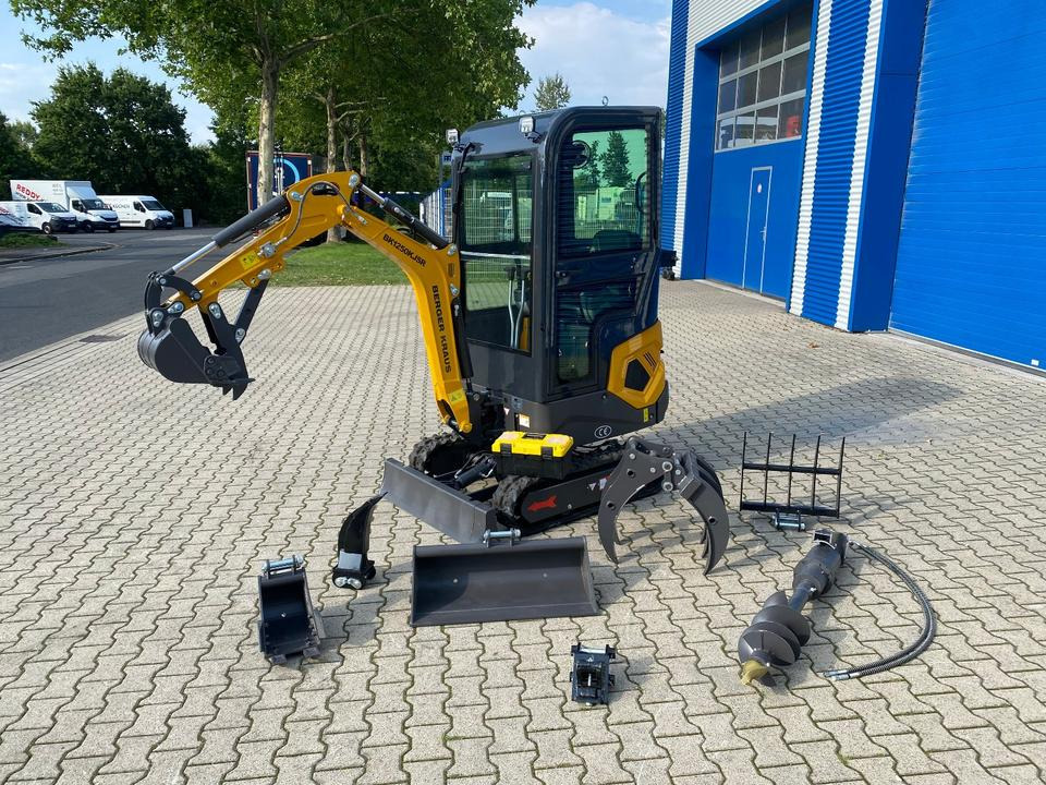 Minibagger BK1250KJSR inkl. kleinem Zubehörpaket *INKL.19% MWST*BERGER KRAUS*KUBOTA* VERSTELLFAHRWERK*SOFORT!* - Mini bager: slika 1 Minibagger BK1250KJSR inkl. kleinem Zubehörpaket *INKL.19% MWST*BERGER KRAUS*KUBOTA* VERSTELLFAHRWERK*SOFORT!* - Mini bager: slika 1