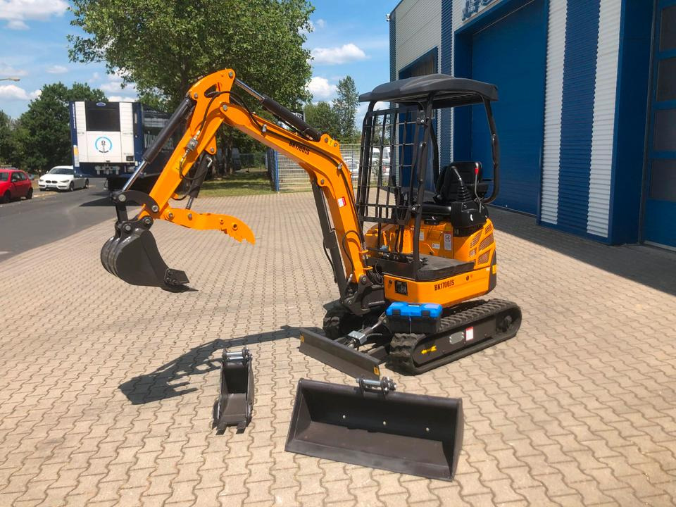 Minibagger BK1700JS + Schaufelpaket *INKL.19% MWST*BERGER KRAUS*KUBOTA*JOYST*SOFORT! - Mini bager: slika 2 Minibagger BK1700JS + Schaufelpaket *INKL.19% MWST*BERGER KRAUS*KUBOTA*JOYST*SOFORT! - Mini bager: slika 2