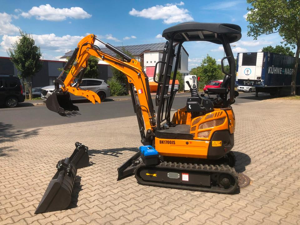 Minibagger BK1700JS + Schaufelpaket *INKL.19% MWST*BERGER KRAUS*KUBOTA*JOYST*SOFORT! - Mini bager: slika 4 Minibagger BK1700JS + Schaufelpaket *INKL.19% MWST*BERGER KRAUS*KUBOTA*JOYST*SOFORT! - Mini bager: slika 4