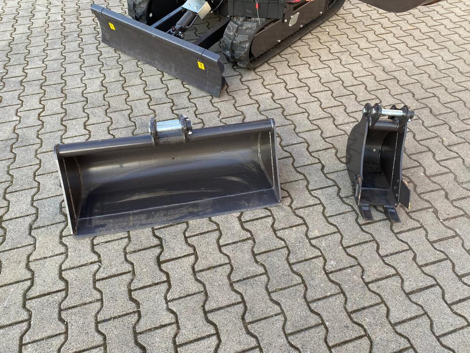 Minibagger BK2000NKSR inkl. Schaufelpaket *INKL.19% MWST*BERGER KRAUS*KUBOTA* KLIMA*SCHWENKARM*VERSTELLFAHRWERK* - Mini bager: slika 5 Minibagger BK2000NKSR inkl. Schaufelpaket *INKL.19% MWST*BERGER KRAUS*KUBOTA* KLIMA*SCHWENKARM*VERSTELLFAHRWERK* - Mini bager: slika 5