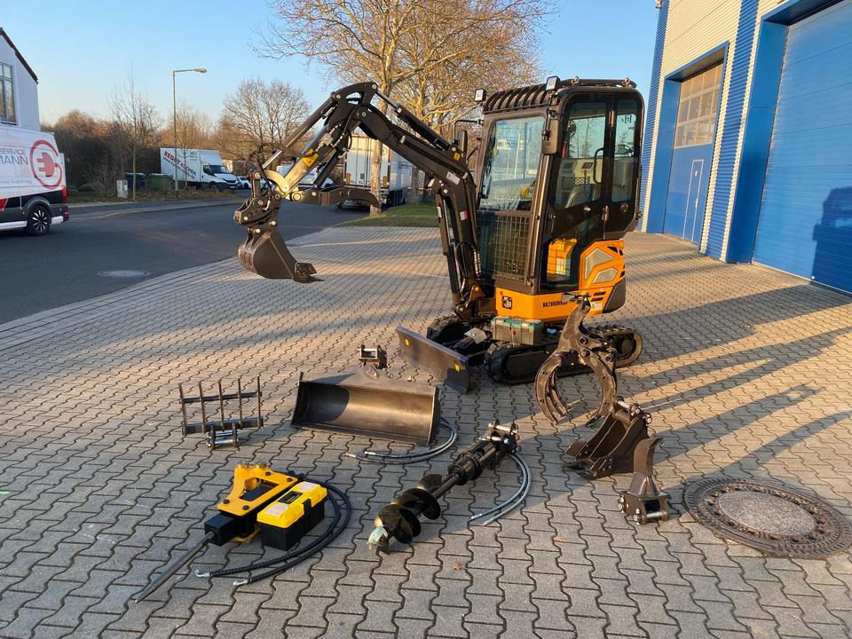 Minibagger BK2000NKSR inkl. Zubehörpaket *INKL.19% MWST*BERGER KRAUS*KUBOTA* KLIMA*SCHWENKARM*VERSTELLFAHRWERK* - Mini bager: slika 2 Minibagger BK2000NKSR inkl. Zubehörpaket *INKL.19% MWST*BERGER KRAUS*KUBOTA* KLIMA*SCHWENKARM*VERSTELLFAHRWERK* - Mini bager: slika 2