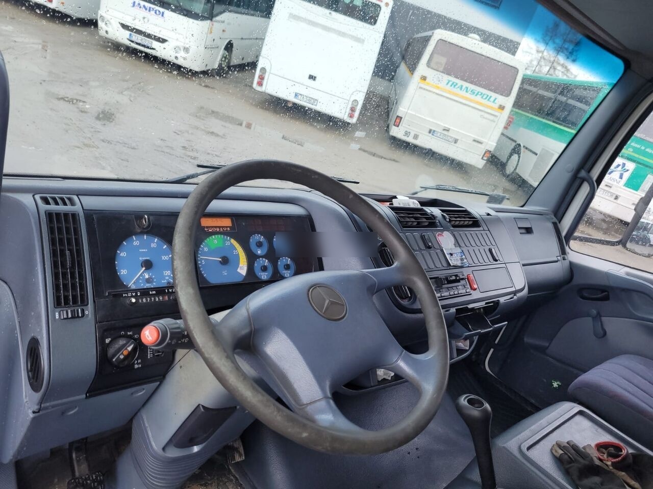 Interior photo 2: Mercedes-Benz Atego 815 lizing Mercedes-Benz Atego 815