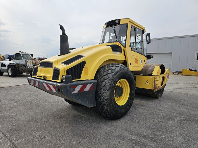 BOMAG BW213DH-4 BVC - Kompaktor: slika 3 BOMAG BW213DH-4 BVC - Kompaktor: slika 3