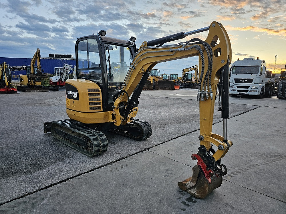CATERPILLAR 302.7DCR - Mini bager: slika 5 CATERPILLAR 302.7DCR - Mini bager: slika 5