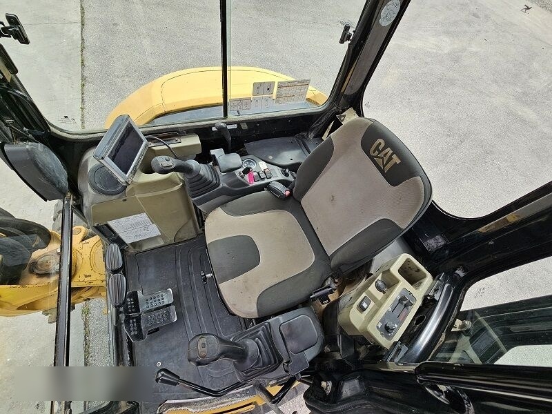 Mini bager Caterpillar 305C: slika 8