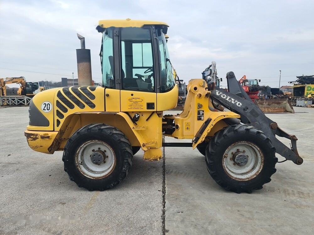 Volvo L40B - Kolesni nakladalec: slika 4 Volvo L40B - Kolesni nakladalec: slika 4