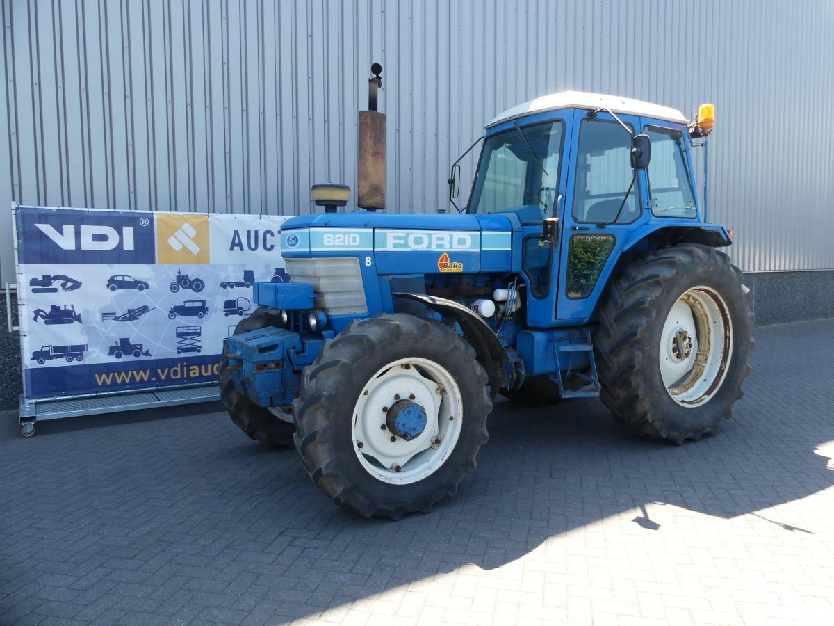 Ford 8210 - Traktor: slika 2 Ford 8210 - Traktor: slika 2