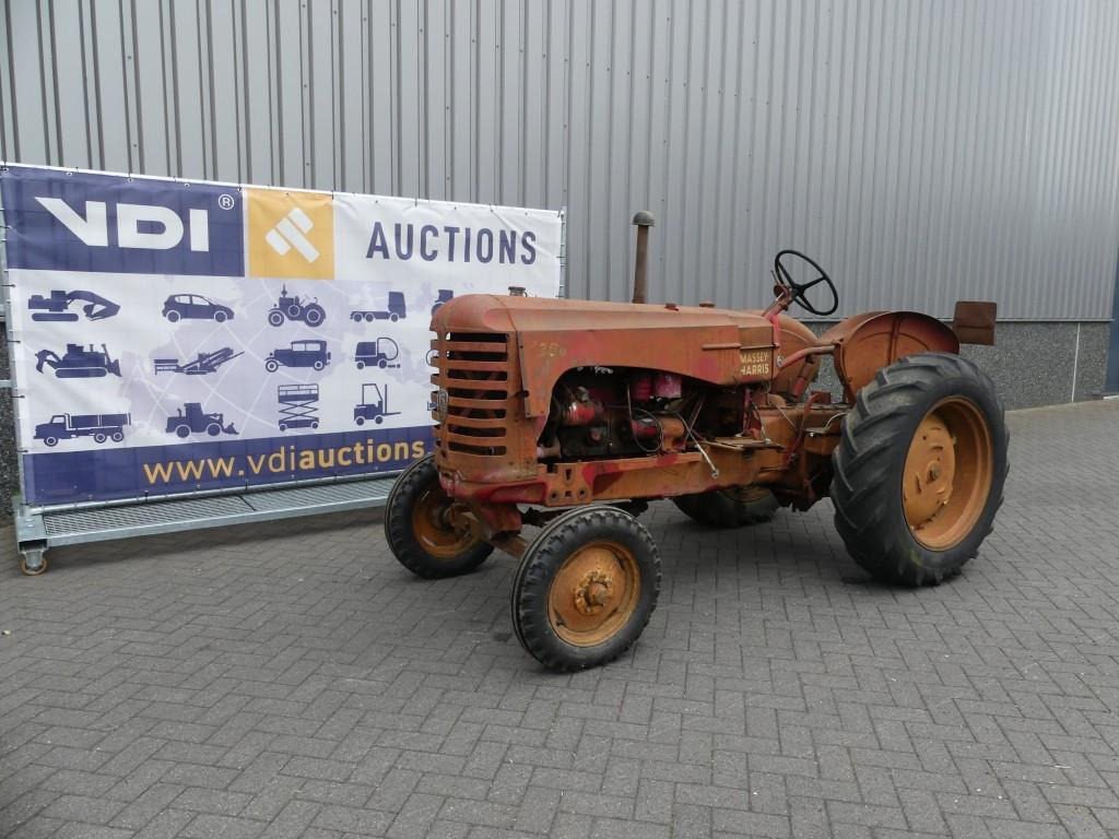 Massey Harris 30K - Traktor: slika 2 Massey Harris 30K - Traktor: slika 2