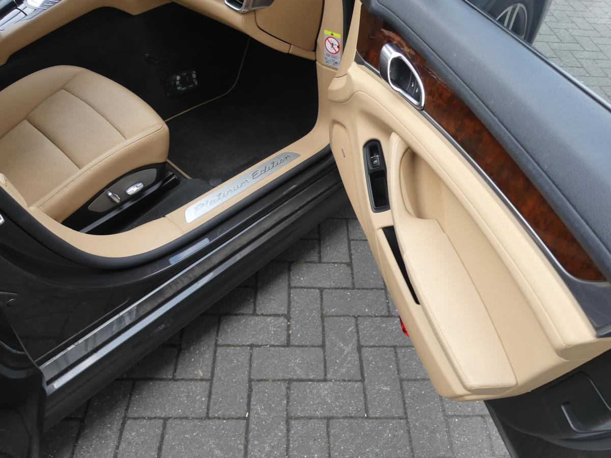 Limuzina Porsche Panamera, Platina Edition: slika 38