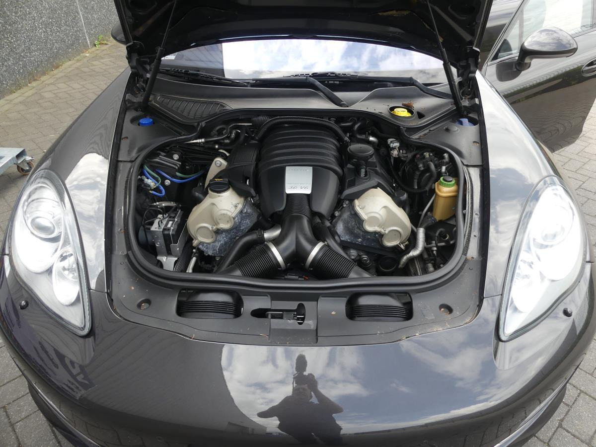 Limuzina Porsche Panamera, Platina Edition: slika 8