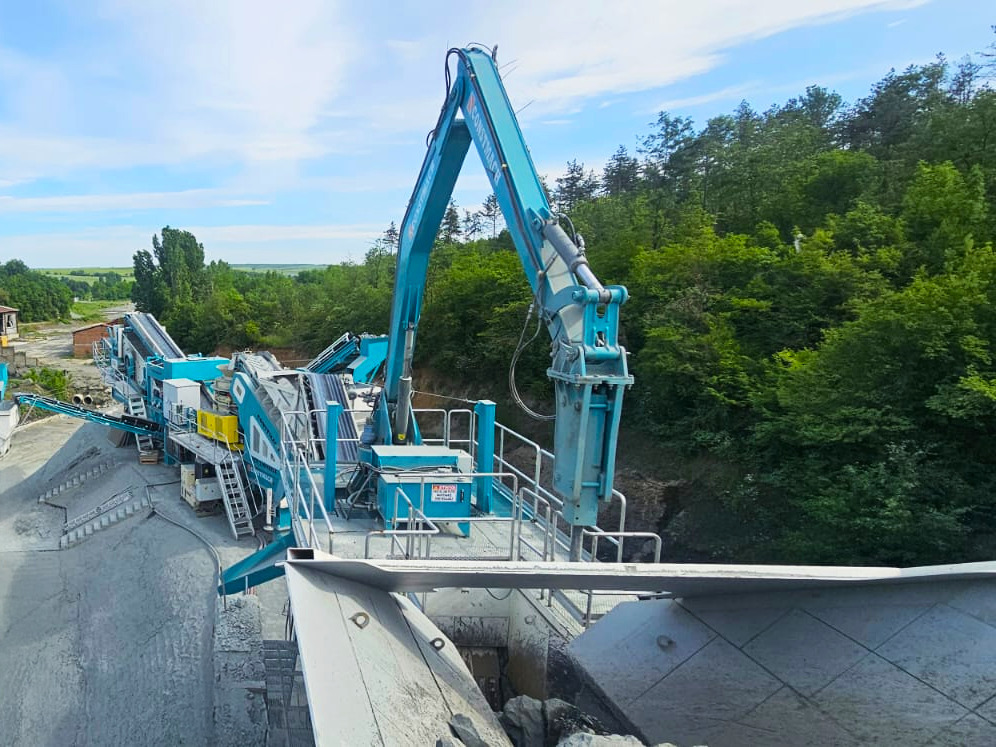 CONSTMACH Brise-Roche Hydraulique – Puissance Maximale pour les Travaux de Démolition les Plus Durs - Drobilec: slika 3 CONSTMACH Brise-Roche Hydraulique – Puissance Maximale pour les Travaux de Démolition les Plus Durs - Drobilec: slika 3