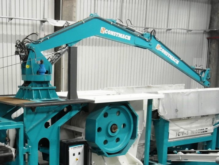 CONSTMACH Hydraulischer Abbruchhammer – Maximale Schlagkraft für Harte Abbrucharbeiten - Drobilec: slika 4 CONSTMACH Hydraulischer Abbruchhammer – Maximale Schlagkraft für Harte Abbrucharbeiten - Drobilec: slika 4