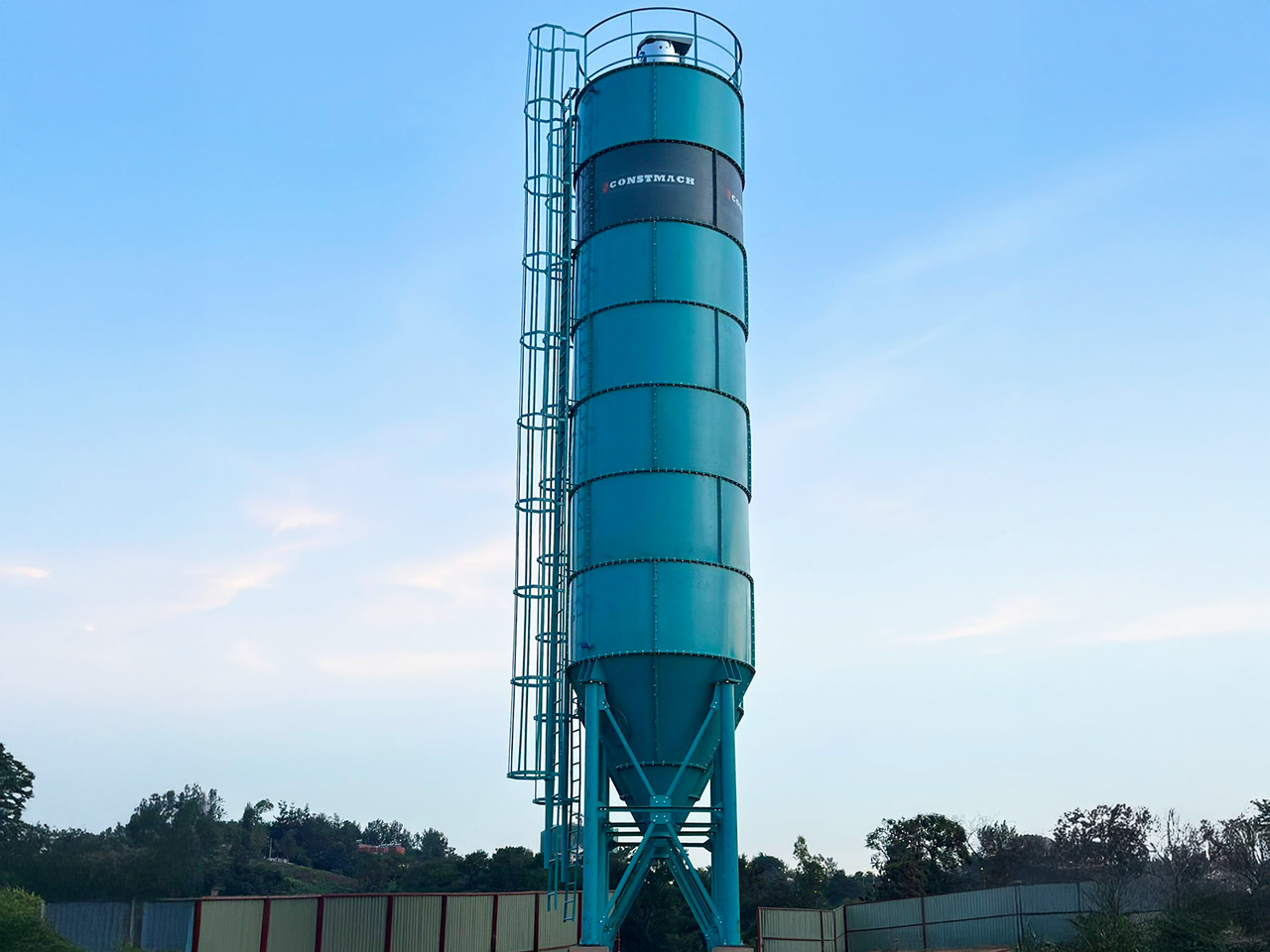 Constmach 100 Ton Capacity Cement Silo - Silos za cement: slika 1 Constmach 100 Ton Capacity Cement Silo - Silos za cement: slika 1