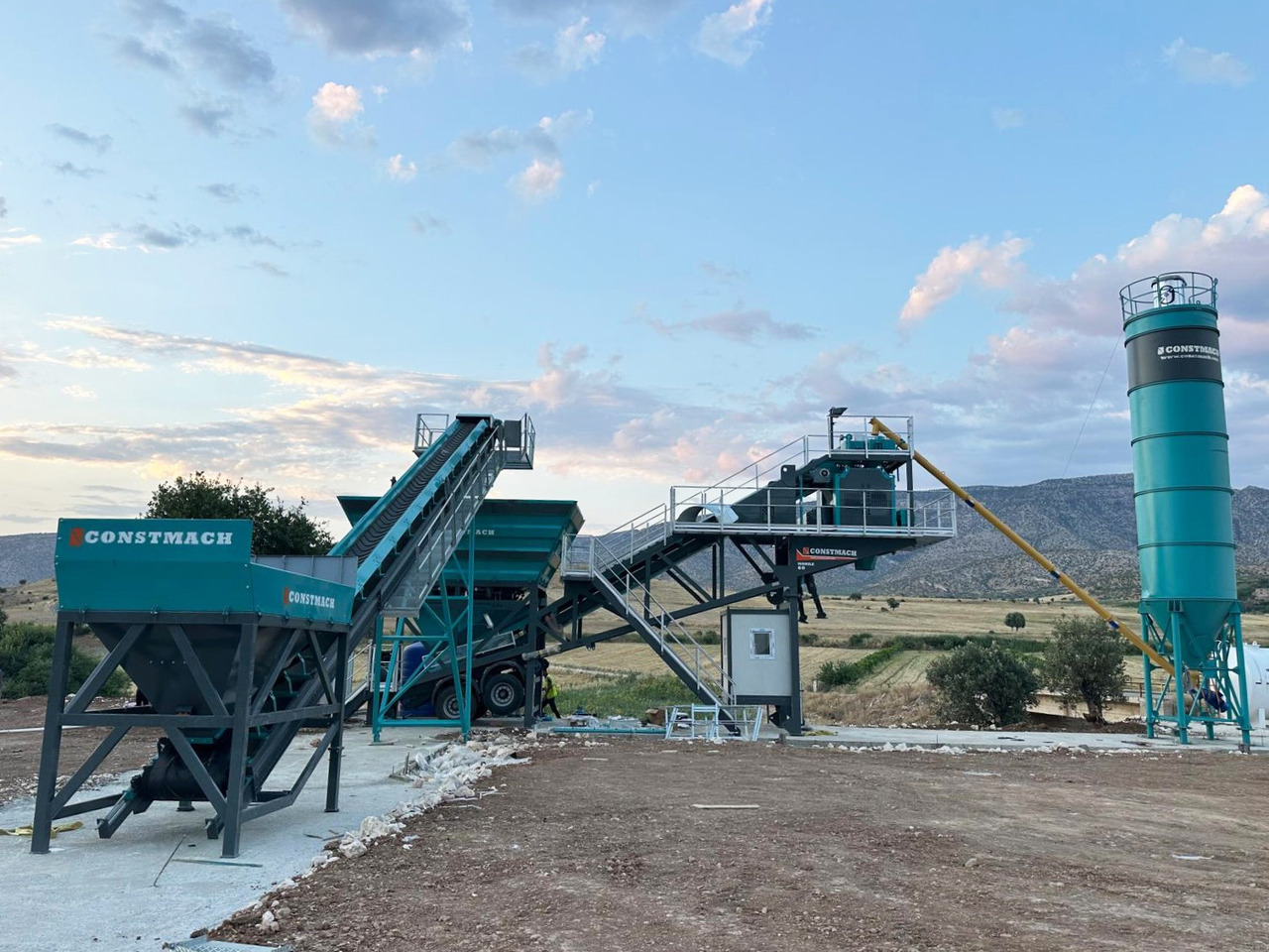 Constmach Centrale à Béton Mobile de 60 m³/h - Betonarna: slika 1 Constmach Centrale à Béton Mobile de 60 m³/h - Betonarna: slika 1