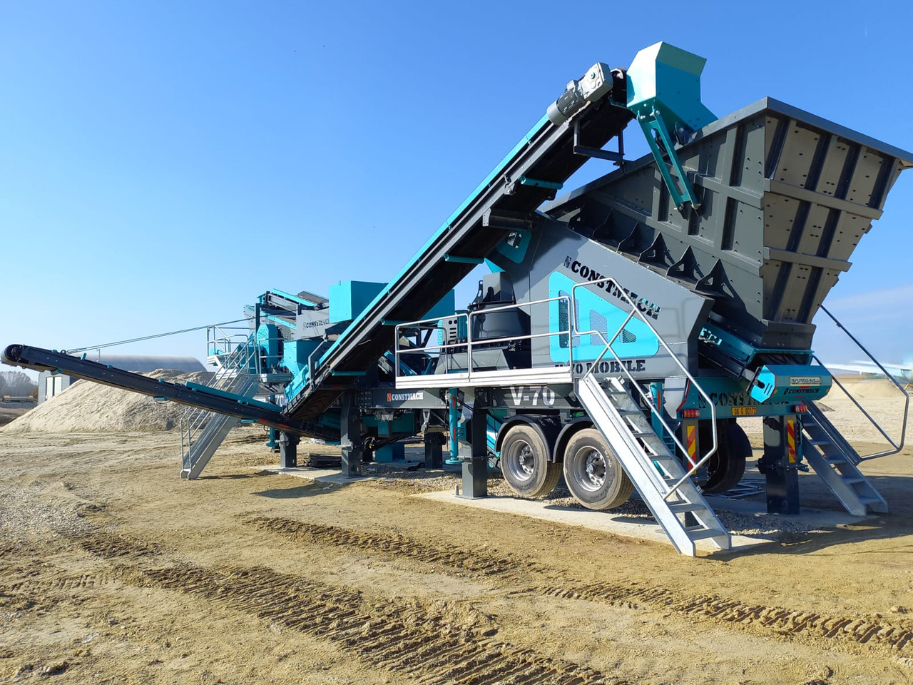 Constmach Concasseur À Impact À Axe Vertical Mobile D'une Capacité De 100 À 150 Tonnes - Mobilni drobilec: slika 4 Constmach Concasseur À Impact À Axe Vertical Mobile D'une Capacité De 100 À 150 Tonnes - Mobilni drobilec: slika 4