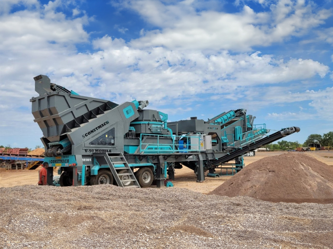 Constmach Concasseur À Impact À Axe Vertical Mobile D'une Capacité De 250 T/H - Mobilni drobilec: slika 2 Constmach Concasseur À Impact À Axe Vertical Mobile D'une Capacité De 250 T/H - Mobilni drobilec: slika 2