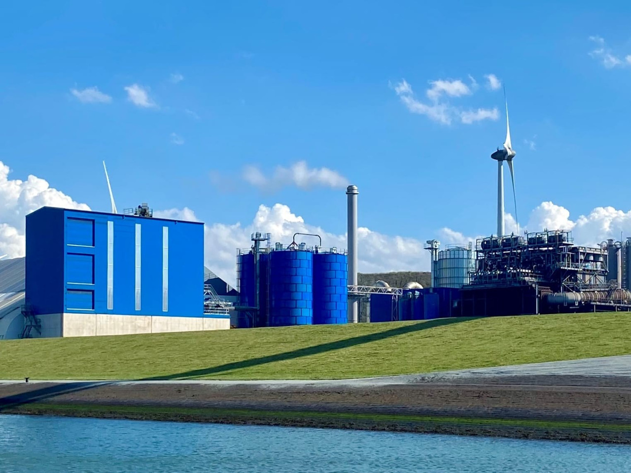 Constmach Silo à Ciment d'une Capacité de 1000 Tonnes - Silos za cement: slika 1 Constmach Silo à Ciment d'une Capacité de 1000 Tonnes - Silos za cement: slika 1