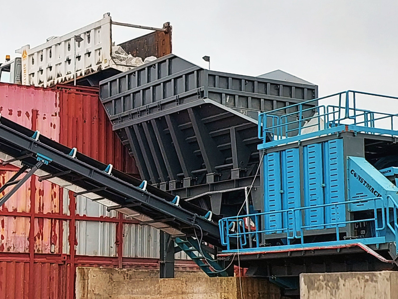 Constmach Vibrationsförderer mit Kapazitäten von 80 bis 500 Tonnen - Rudarski stroji: slika 3 Constmach Vibrationsförderer mit Kapazitäten von 80 bis 500 Tonnen - Rudarski stroji: slika 3