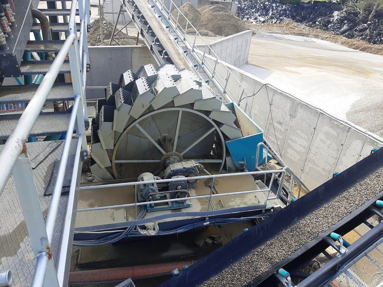 Constmach Wheeled Bucket Sand Washing Machine - Presejalnik: slika 3 Constmach Wheeled Bucket Sand Washing Machine - Presejalnik: slika 3