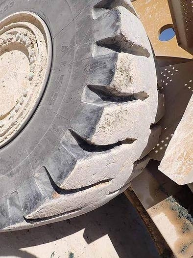 Kolesni nakladalec CAT 988K: slika 26