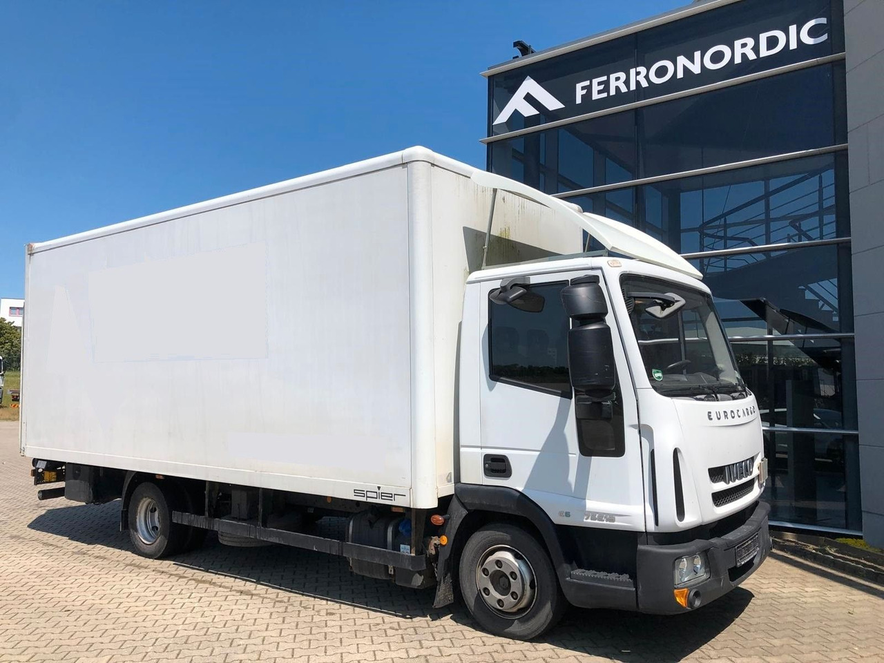 Iveco 75 E 190 Koffer*LBW*Schalter*Blatt/Luft*Klima - Dostavno vozilo z zabojnikom: slika 1 Iveco 75 E 190 Koffer*LBW*Schalter*Blatt/Luft*Klima - Dostavno vozilo z zabojnikom: slika 1