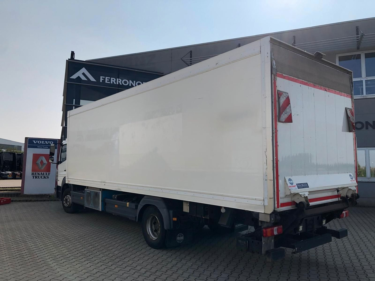 Mercedes-Benz Atego 1530 Frigoblock*3 Verdampfer+Trennwände - Tovornjak hladilnik: slika 4 Mercedes-Benz Atego 1530 Frigoblock*3 Verdampfer+Trennwände - Tovornjak hladilnik: slika 4
