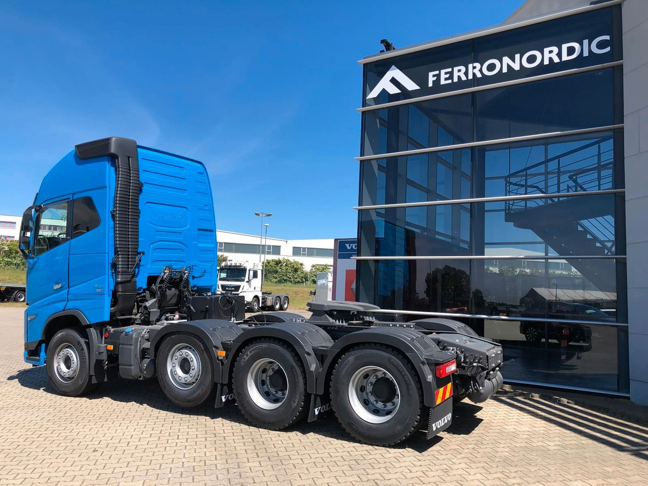 Volvo FH16 750 XL 8x4 Tridem*100T*Kriechgänge*Retarder Volvo FH16 750 XL 8x4 Tridem*100T*Kriechgänge*Retarder - Vlačilec: slika 4 Volvo FH16 750 XL 8x4 Tridem*100T*Kriechgänge*Retarder Volvo FH16 750 XL 8x4 Tridem*100T*Kriechgänge*Retarder - Vlačilec: slika 4