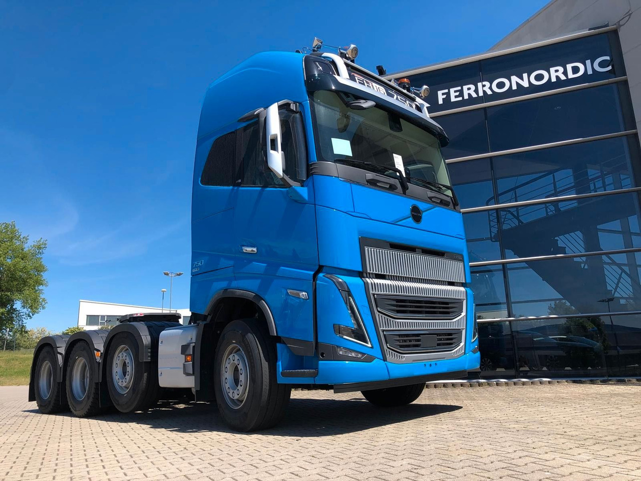 Volvo FH16 750 XL 8x4 Tridem*100T*Kriechgänge*Retarder Volvo FH16 750 XL 8x4 Tridem*100T*Kriechgänge*Retarder - Vlačilec: slika 1 Volvo FH16 750 XL 8x4 Tridem*100T*Kriechgänge*Retarder Volvo FH16 750 XL 8x4 Tridem*100T*Kriechgänge*Retarder - Vlačilec: slika 1