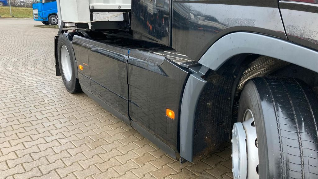 Volvo FH460 XL*A.Miete*TurboComp*2Tanks*Standklima - Vlačilec: slika 5 Volvo FH460 XL*A.Miete*TurboComp*2Tanks*Standklima - Vlačilec: slika 5