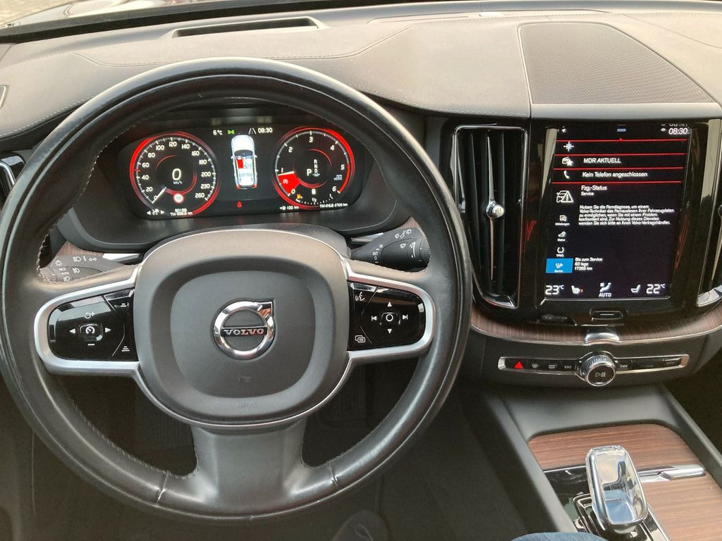SUV Volvo XC 60 B5 Inscription AWD (Diesel): slika 13 SUV Volvo XC 60 B5 Inscription AWD (Diesel): slika 13