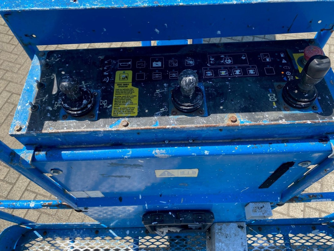 Teleskopska dvižna ploščad GENIE S125: slika 22 Teleskopska dvižna ploščad GENIE S125: slika 22