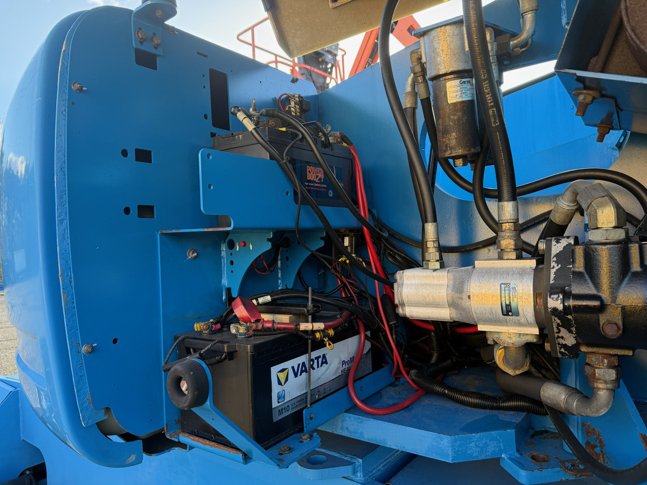 Teleskopska dvižna ploščad GENIE S125: slika 10 Teleskopska dvižna ploščad GENIE S125: slika 10