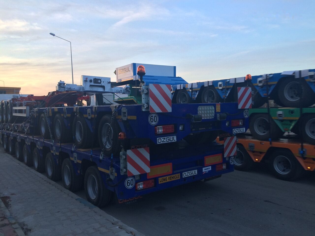 Nov Nizko noseča prikolica za transport težkih strojev Özgül 8 AXLE LOWBED SEMI TRAILER: slika 24