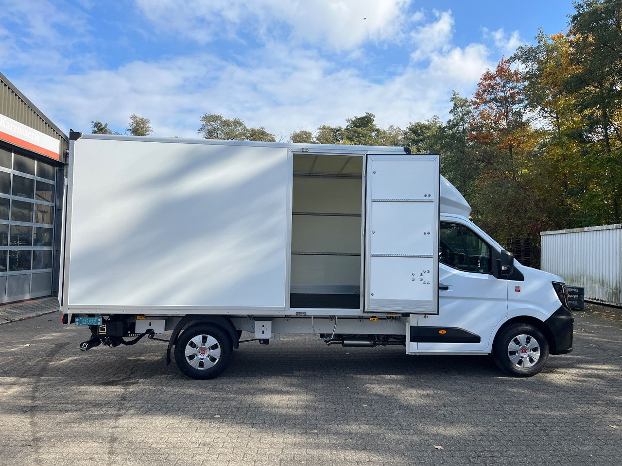 Renault MASTER MIT HUMBAUR KOFFERAUFBAU - Dostavno vozilo z zabojnikom: slika 4 Renault MASTER MIT HUMBAUR KOFFERAUFBAU - Dostavno vozilo z zabojnikom: slika 4