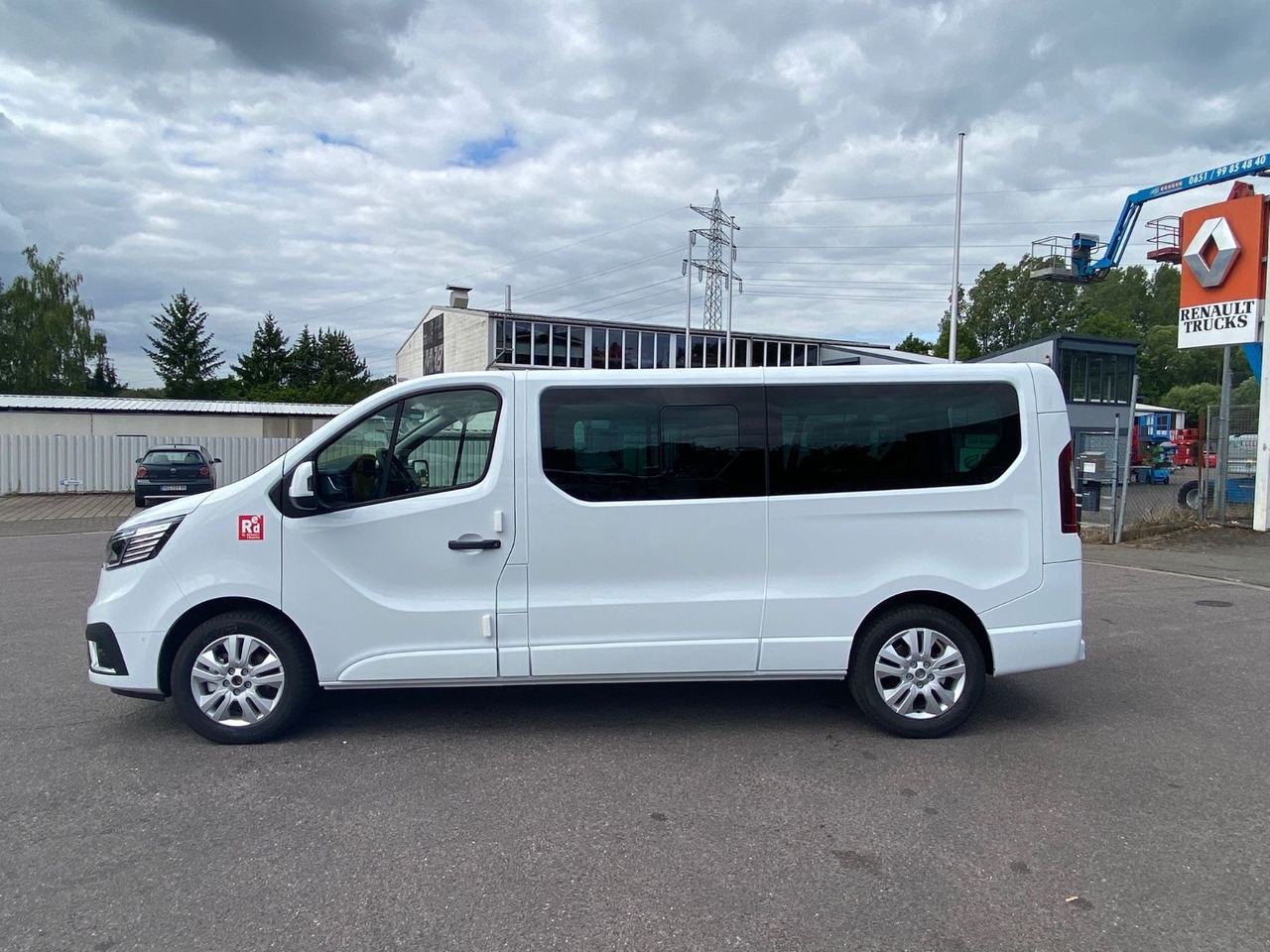 Renault TRAFIC RED KOMBI - Minibus, Potniški kombi: slika 4 Renault TRAFIC RED KOMBI - Minibus, Potniški kombi: slika 4