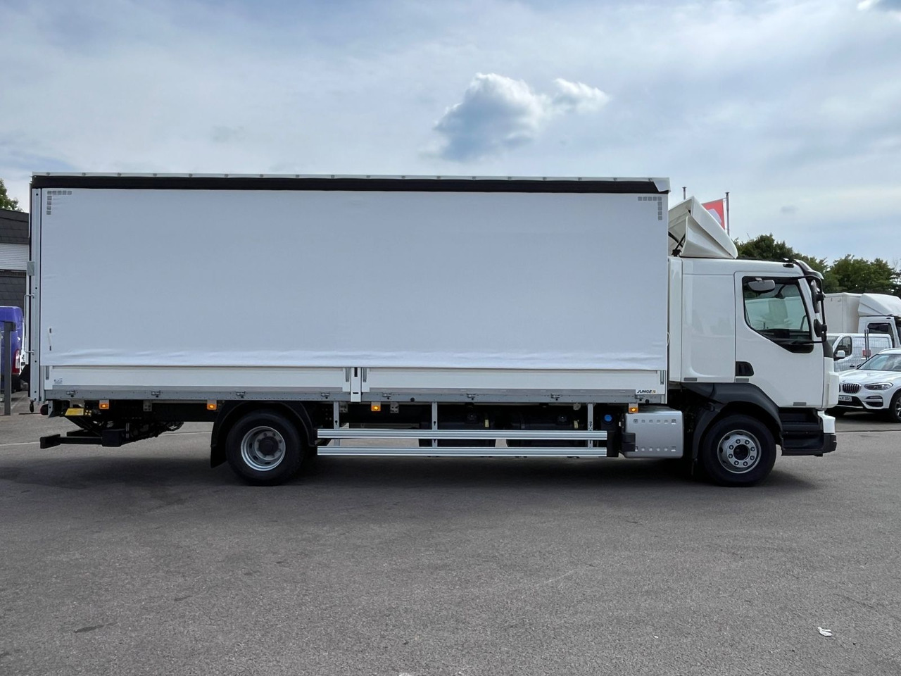 Volvo FL16.280 Junge Schiebeplane - Tovornjak s ponjavo: slika 4 Volvo FL16.280 Junge Schiebeplane - Tovornjak s ponjavo: slika 4