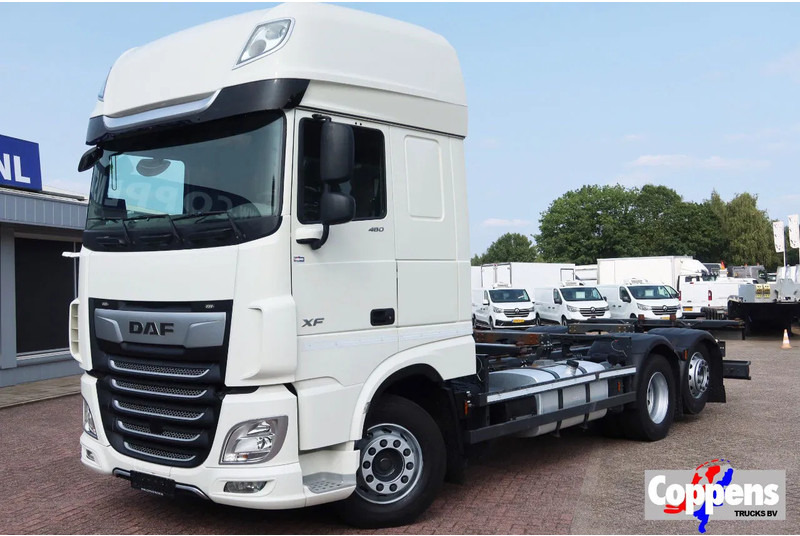 DAF XF 106.480 BDF Super Space CAb 6X2 FAN - Tovornjak-šasija: slika 1 DAF XF 106.480 BDF Super Space CAb 6X2 FAN - Tovornjak-šasija: slika 1